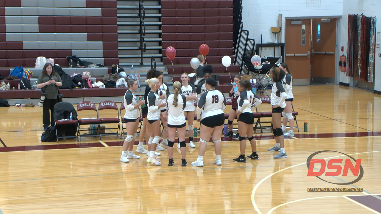 Pocomoke volleyball outlasts Snow Hill in back-and-forth game.